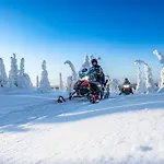 Erae, Kahden Makuuhuoneen Kelomoekki, Lukuisten Polkujen, Polkupyoeraereitin Sekae Kalaisan Tunturilammen Vieressae