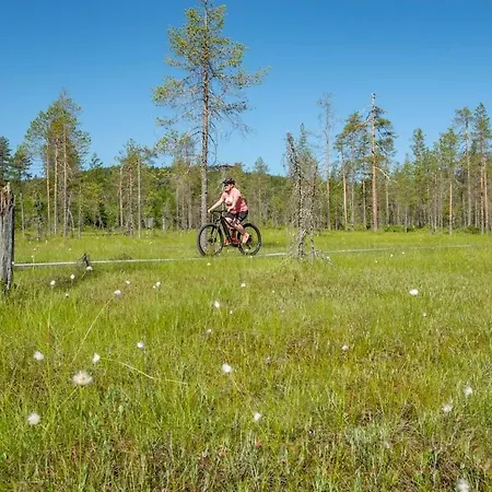 Feriehus Erae, Kahden Makuuhuoneen Kelomoekki, Lukuisten Polkujen, Polkupyoeraereitin Sekae Kalaisan Tunturilammen Vieressae Syöte
