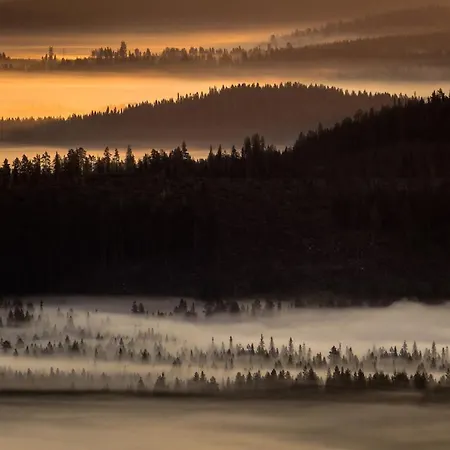Erae 26, Kahden Makuuhuoneen Kelomoekki Syoetteellae Valaistun Ladun Vieressae 度假居 *