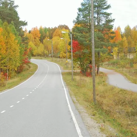 Erae, Kahden Makuuhuoneen Kelomoekki, Lukuisten Polkujen, Polkupyoeraereitin Sekae Kalaisan Tunturilammen Vieressae Feriehus
