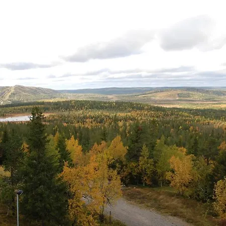 Erae 26, Kahden Makuuhuoneen Kelomoekki Syoetteellae Valaistun Ladun Vieressae